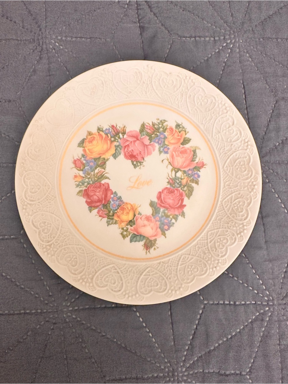 Avon 1987 "A Bouquet of Love" Porcelain Collector Plate